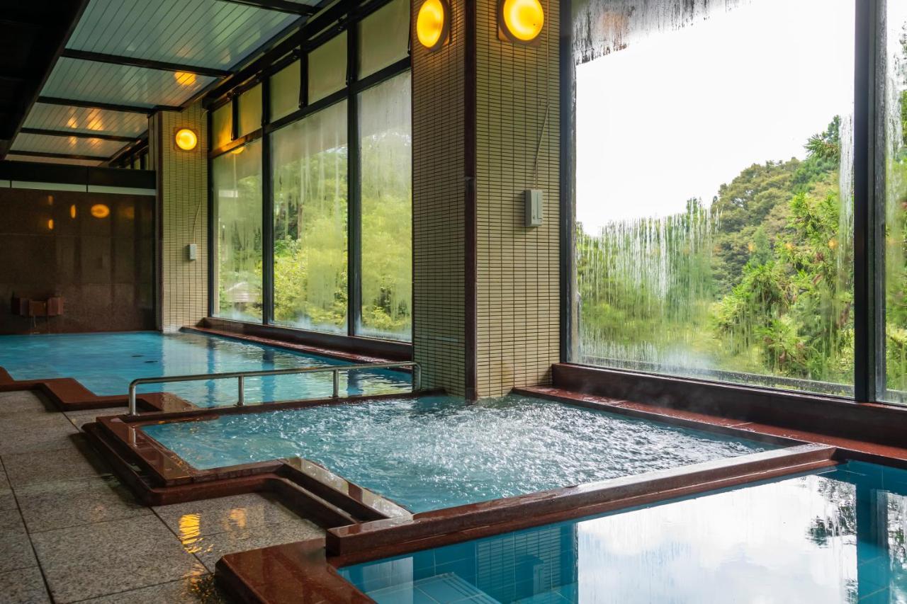 Ryokan Yamanaka Onsen Hanatsubaki 4*