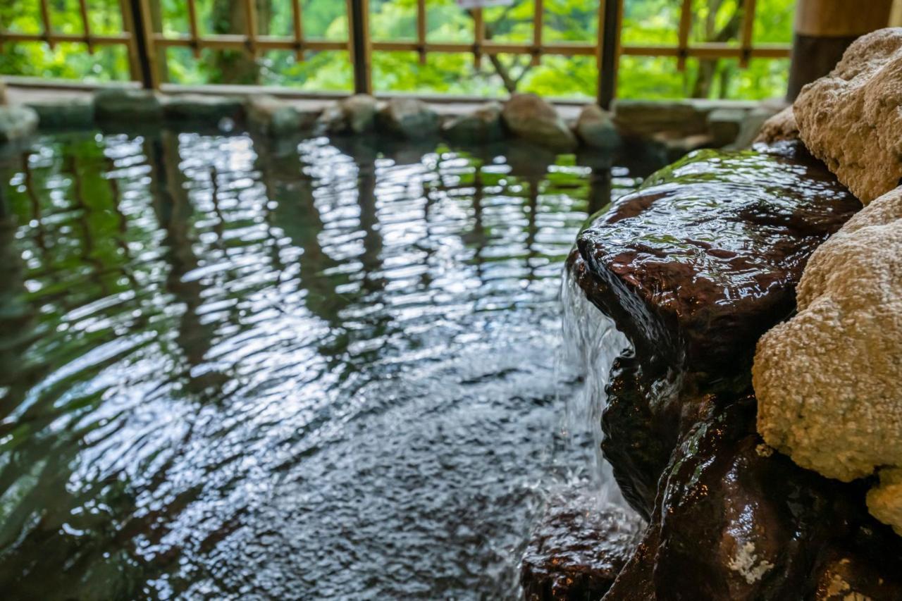 Yamanaka Onsen Hanatsubaki 4*